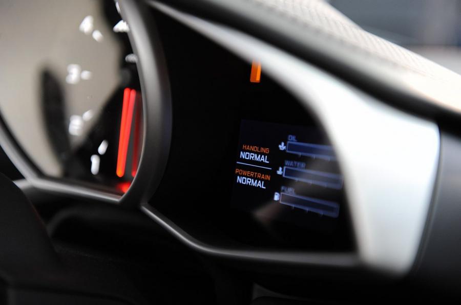  McLaren MP4-12C 2012 года  (фото 63 из 129)
